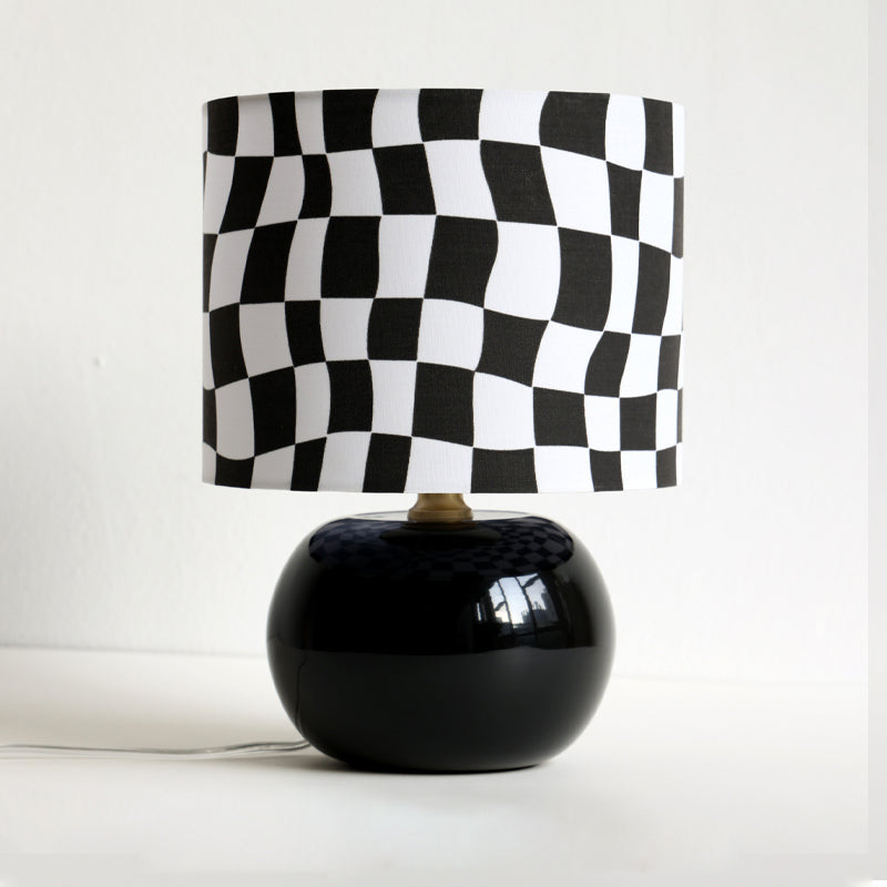GridAura - Einzigartige geometrische Tischlampe