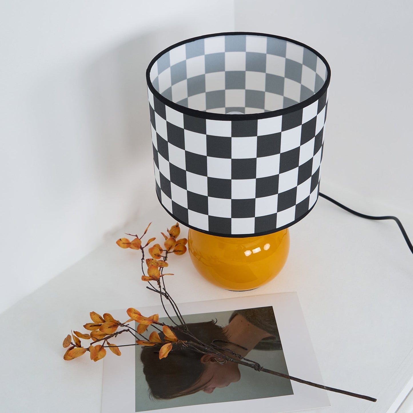 GridAura - Einzigartige geometrische Tischlampe