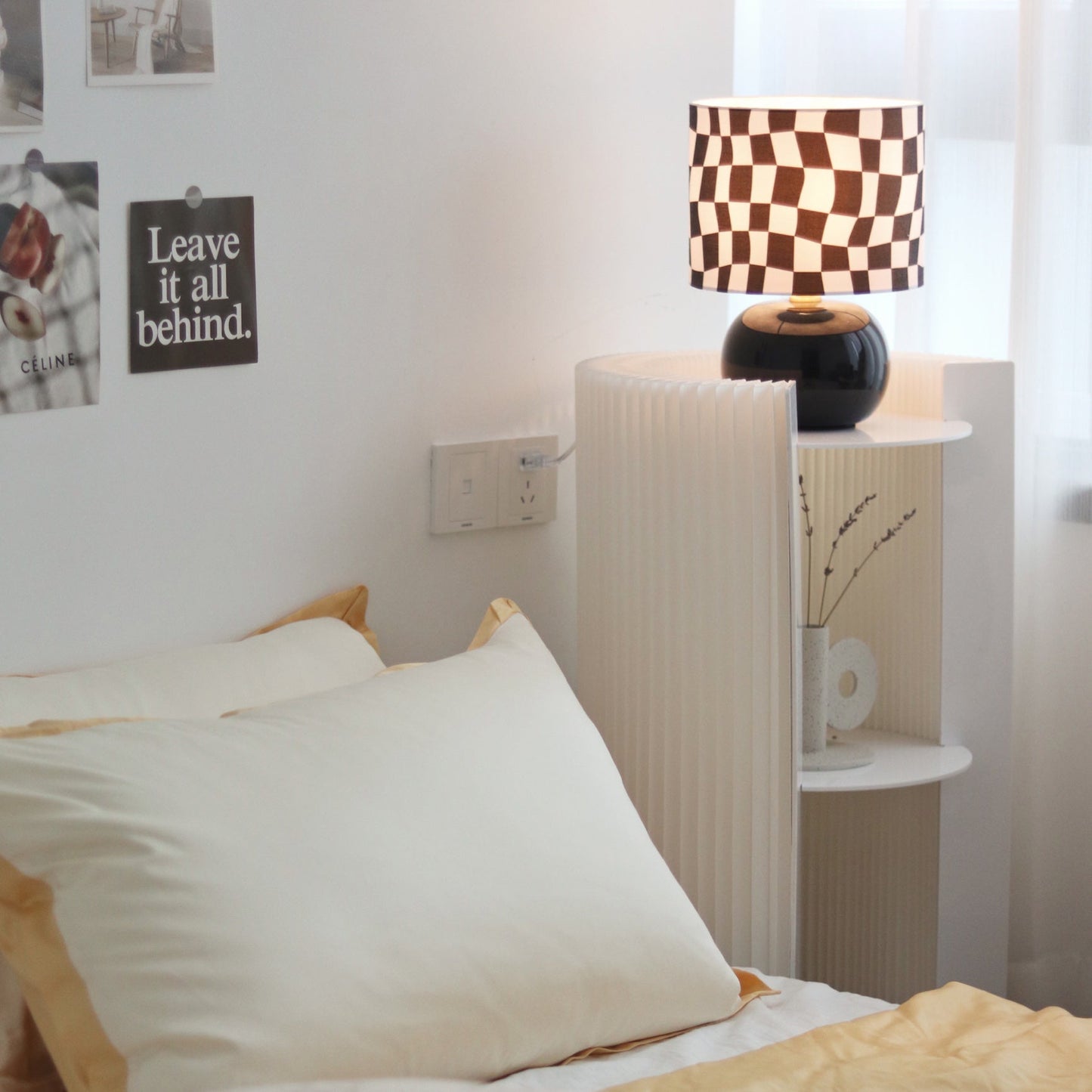 GridAura - Einzigartige geometrische Tischlampe