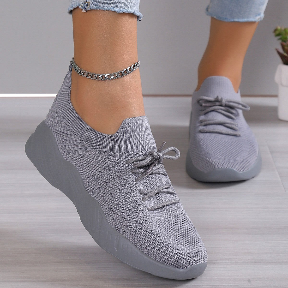 Yuna – Åndbare mesh damesneakers med snørebånd og platformsål