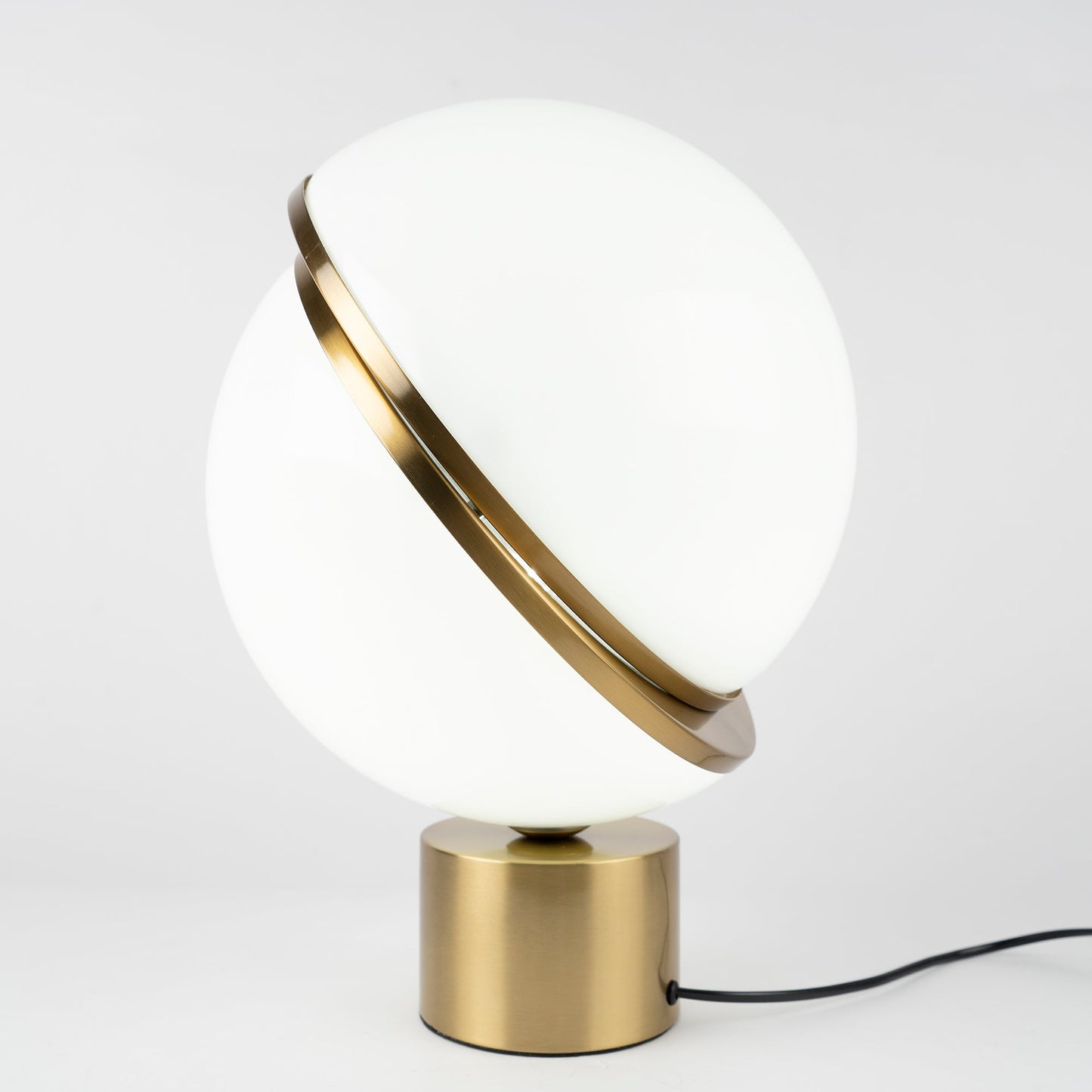 HalveMaanLuxe - Table Lamp with Unique Shape and Cosy Atmosphere