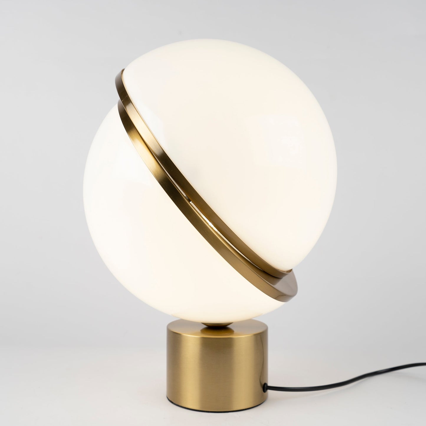HalveMaanLuxe - Table Lamp with Unique Shape and Cosy Atmosphere