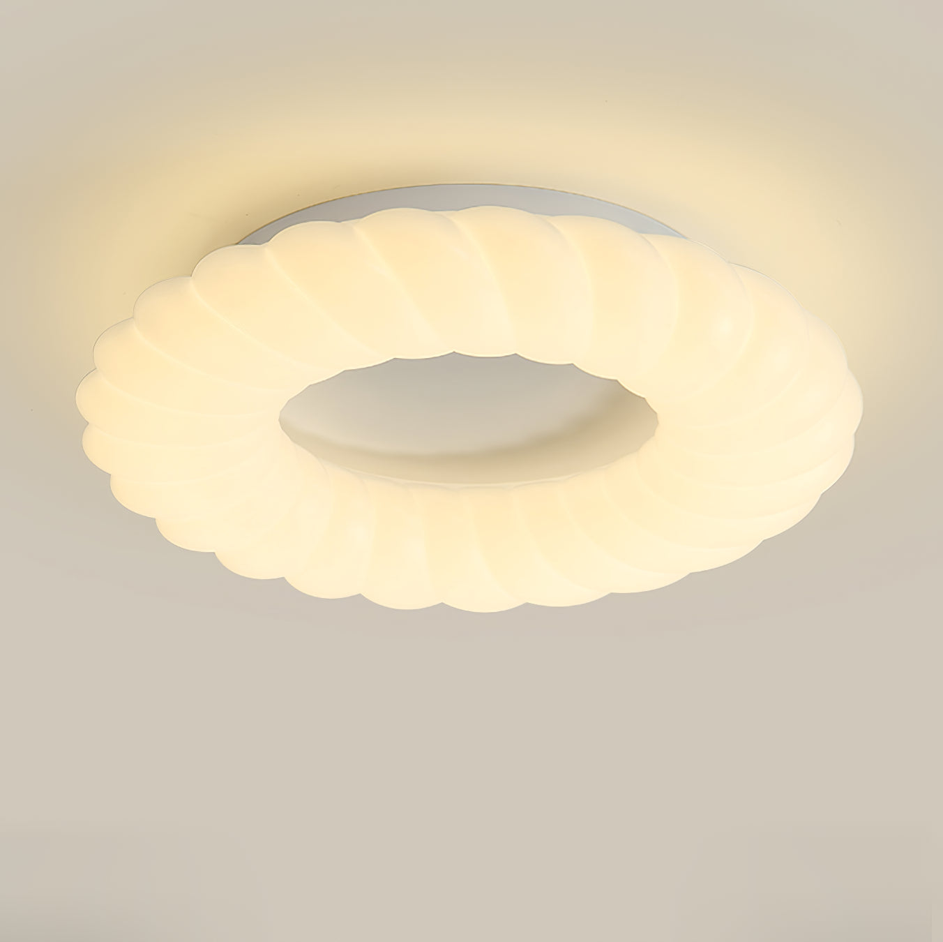 CumulusGlow - Deckenlampe mit luftiger Form und atmosphärischem Leuchten