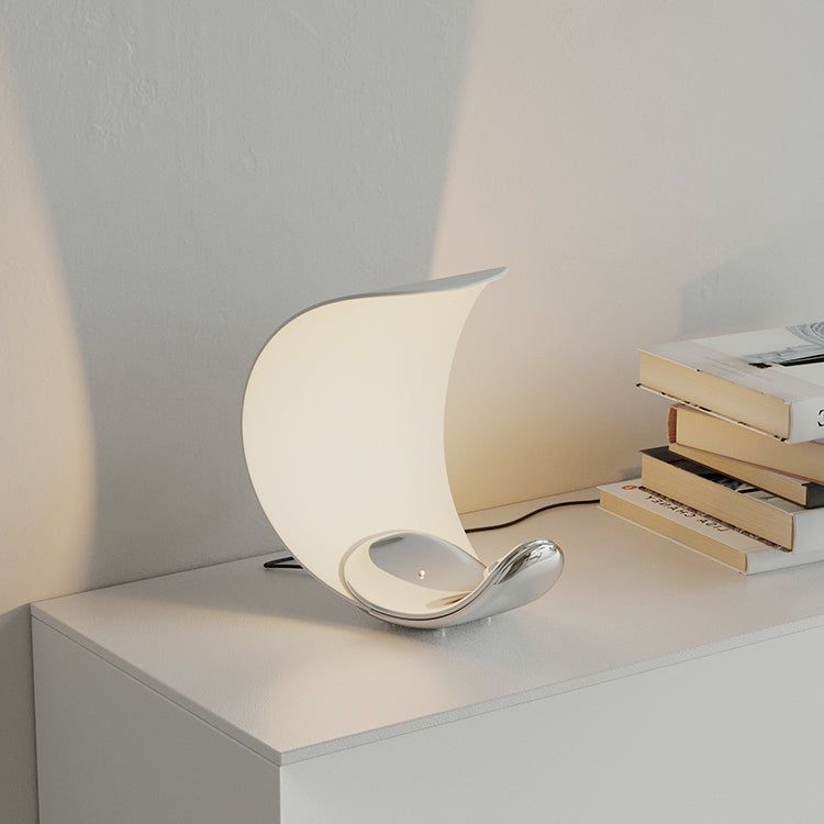 KrulLicht - Tafellamp met Elegante Bochten en Zacht Licht