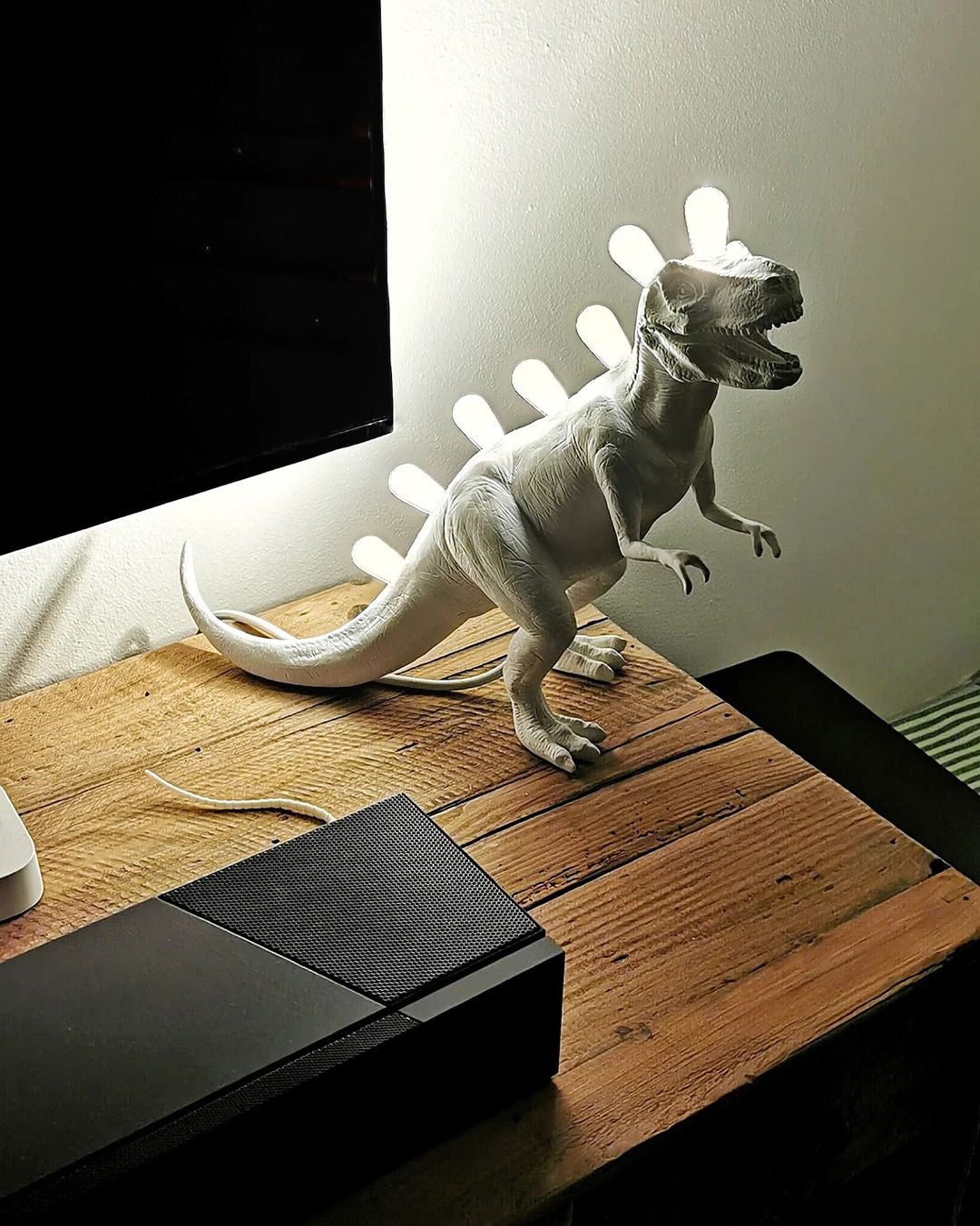 DinoLite - Kreativ Bordlampe med Oplyst Bagside