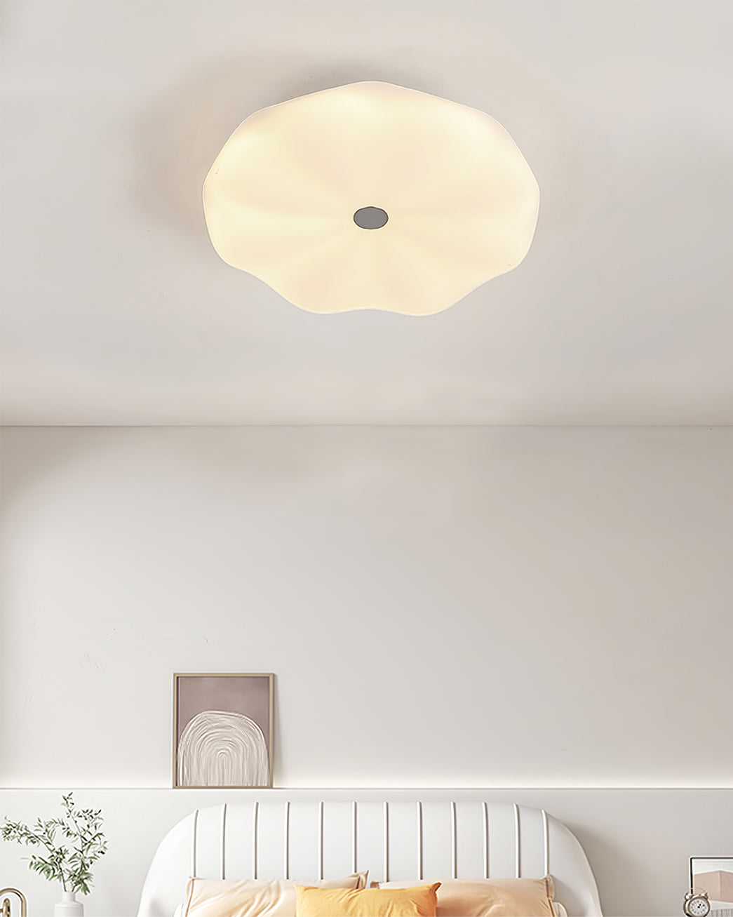 LuxeDonut - Ceiling Lamp with Sleek Curves and Subtle Lighting