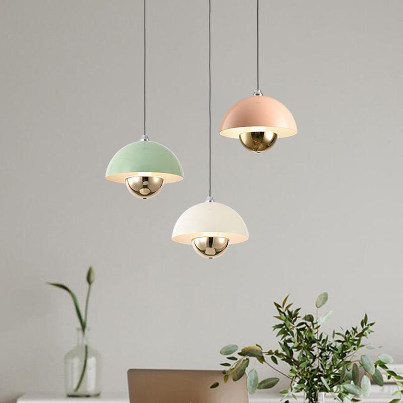 PodGlow - Lampe suspendue portable en forme de capsule