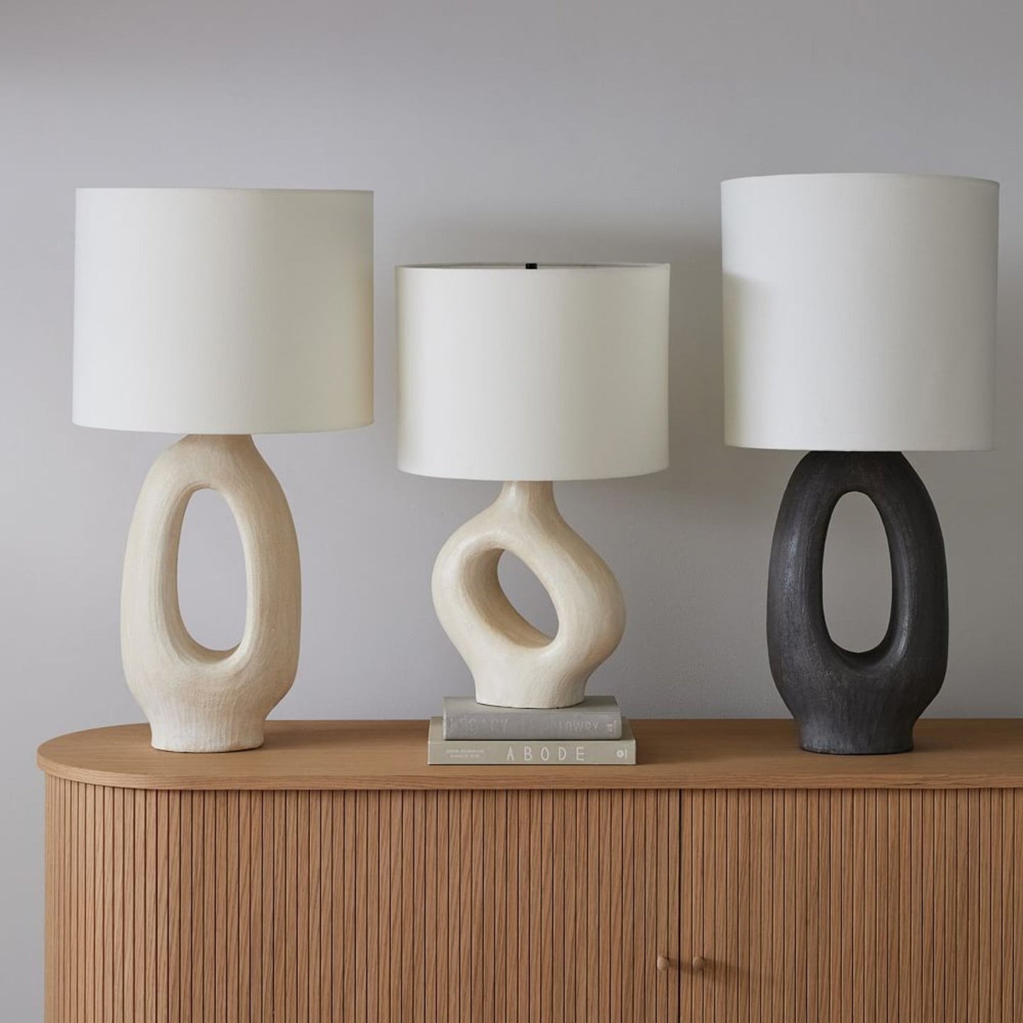 ModernGlow – Harpiks Bordlampe med Linnedskærm