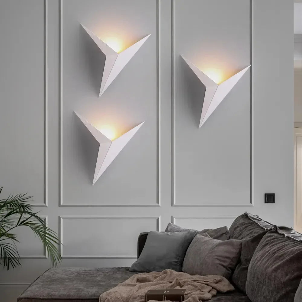 AuraLight - Elegant vegglampe med minimalistisk design