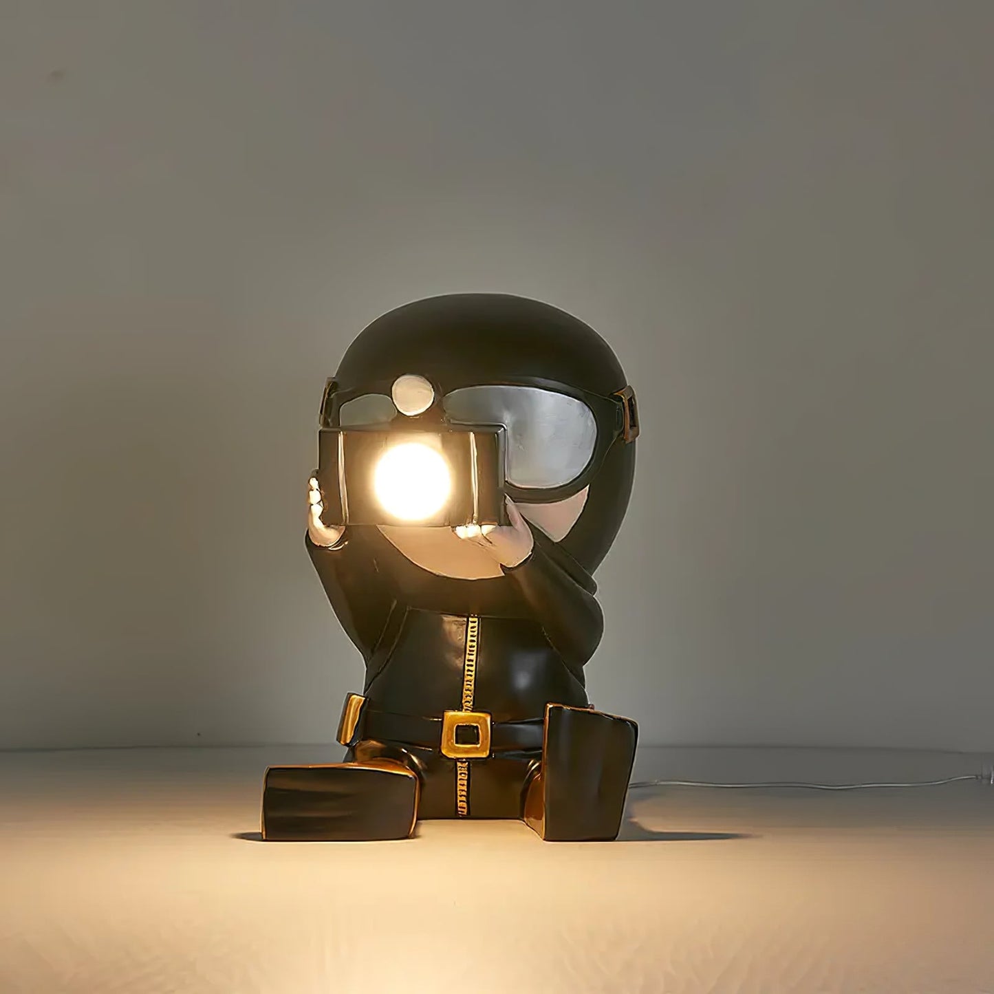 DiverGlow - Tafellamp met eigentijds ontwerp en zachte lichtverdeling