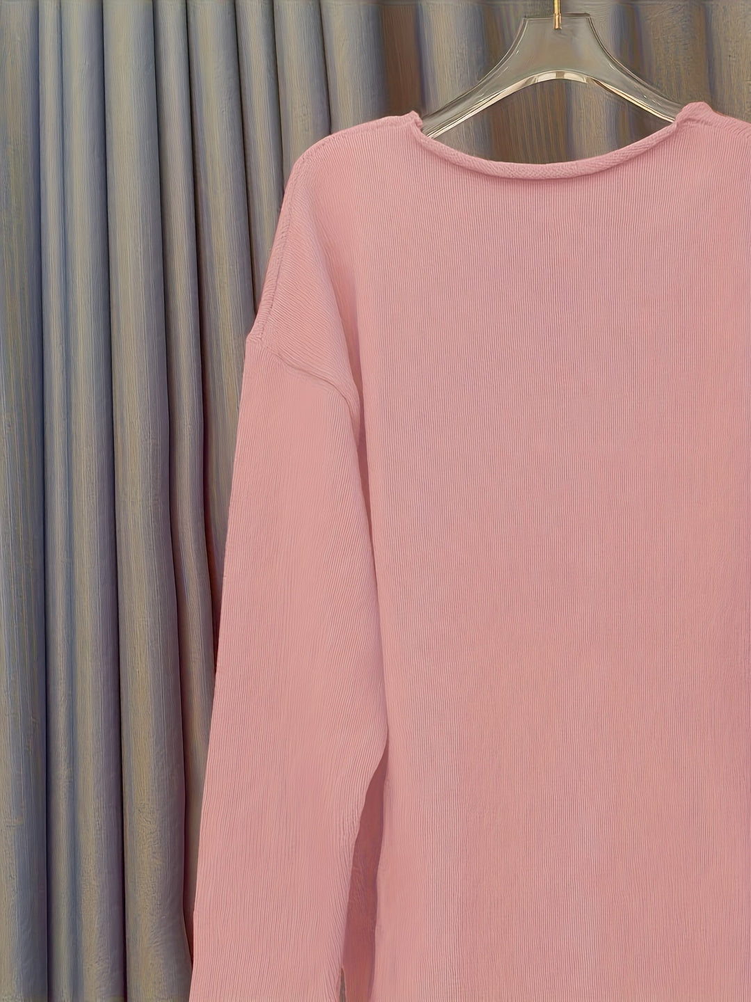 Xenia – Pull élégant pour femmes avec col en V