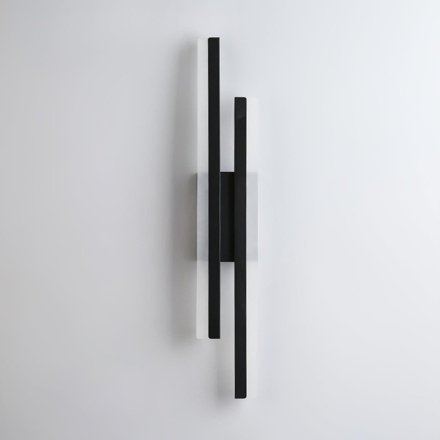 NordicShine - Elegante Wandleuchte mit LED-Technologie