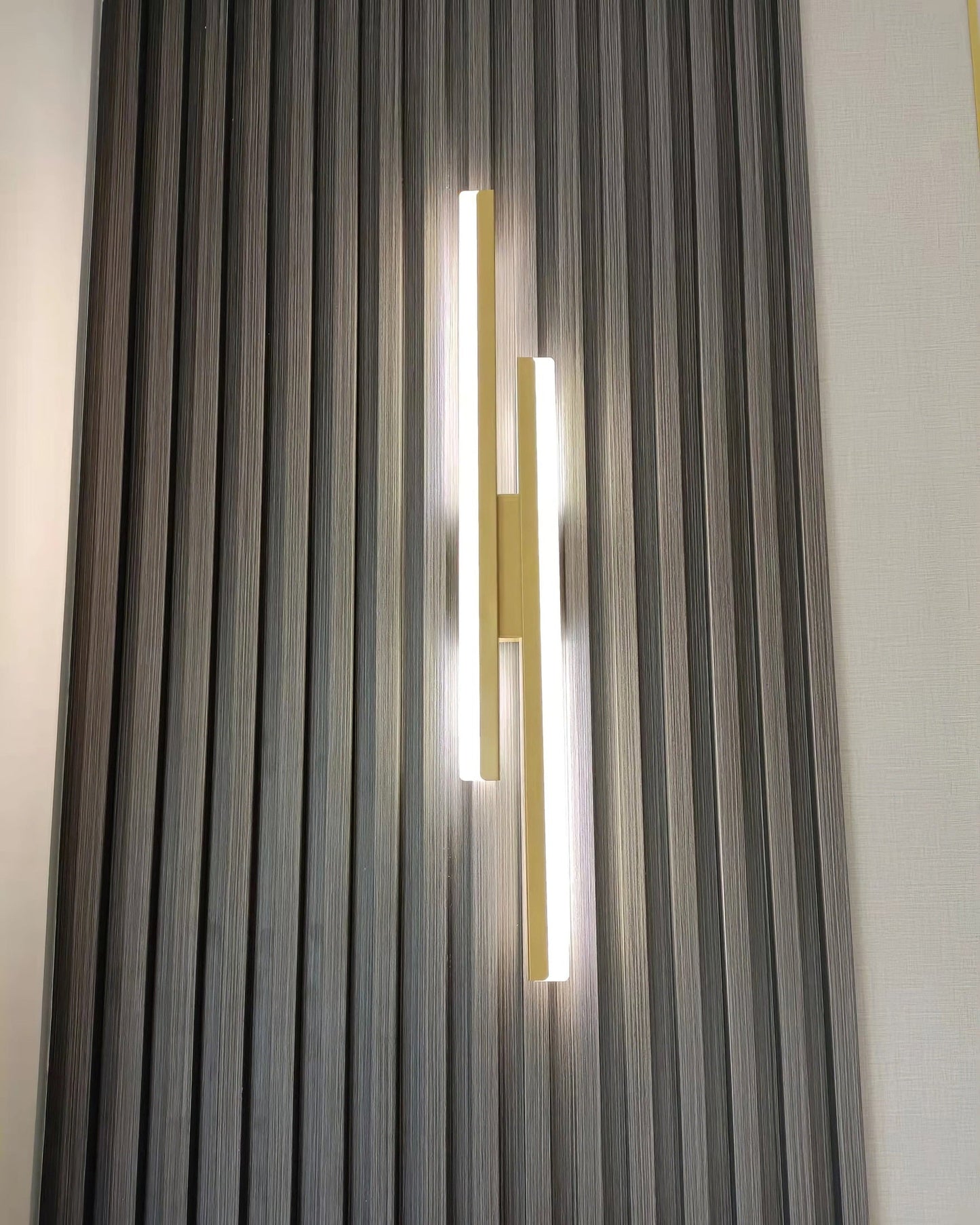 NordicShine - Elegante Wandleuchte mit LED-Technologie