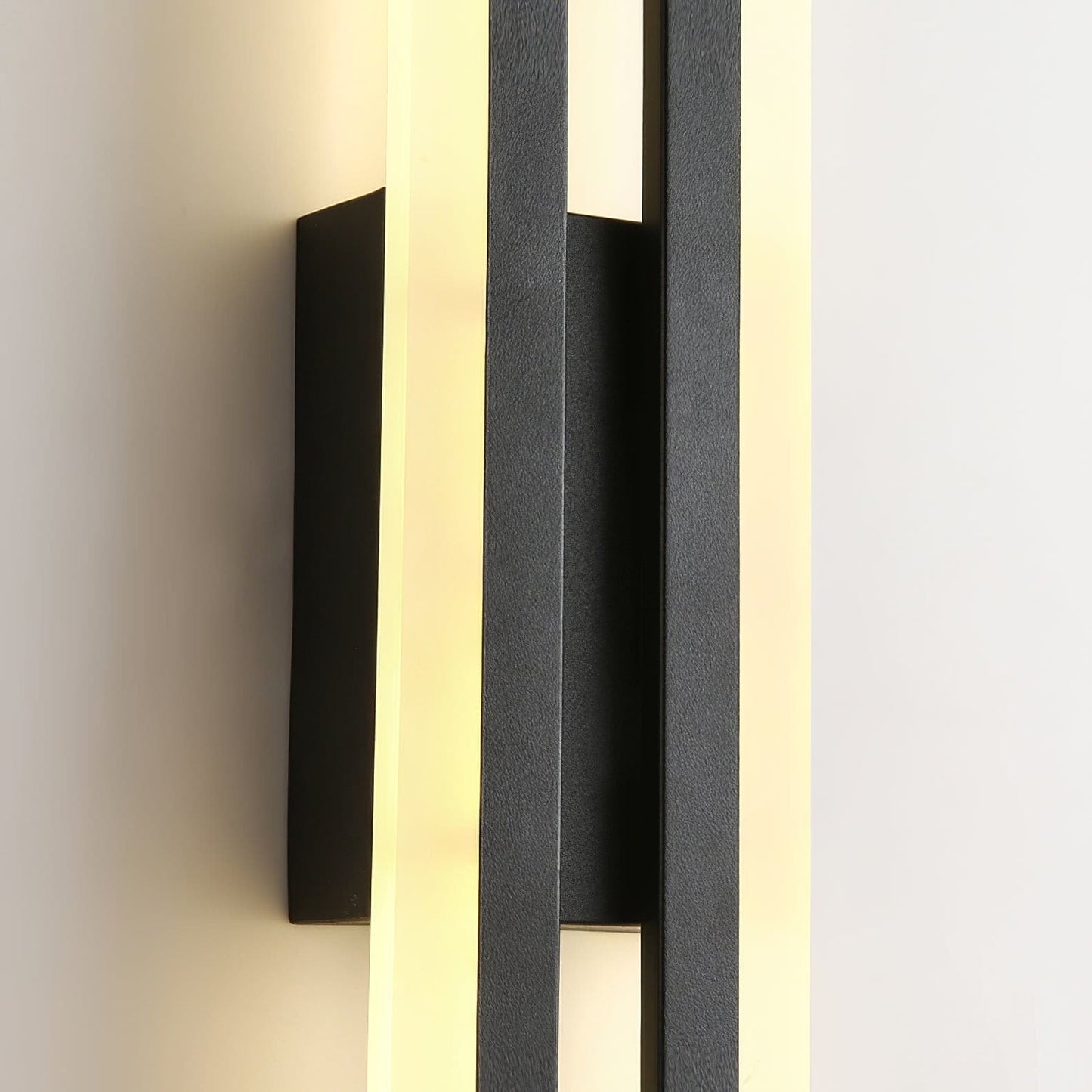 NordicShine - Elegante Wandleuchte mit LED-Technologie