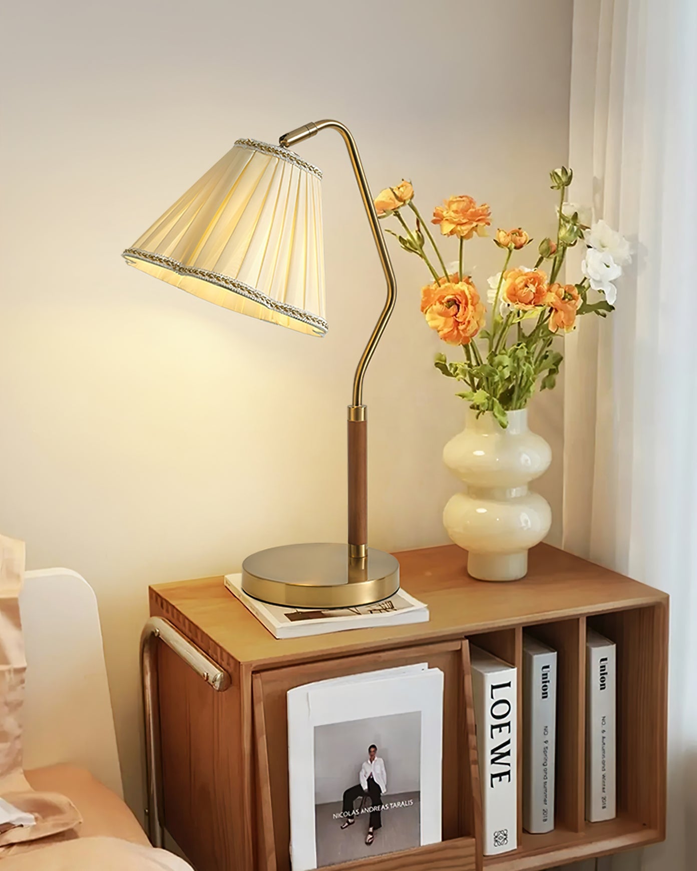 LuxeLight - Florentine Fabric Table Lamp with Gold Base