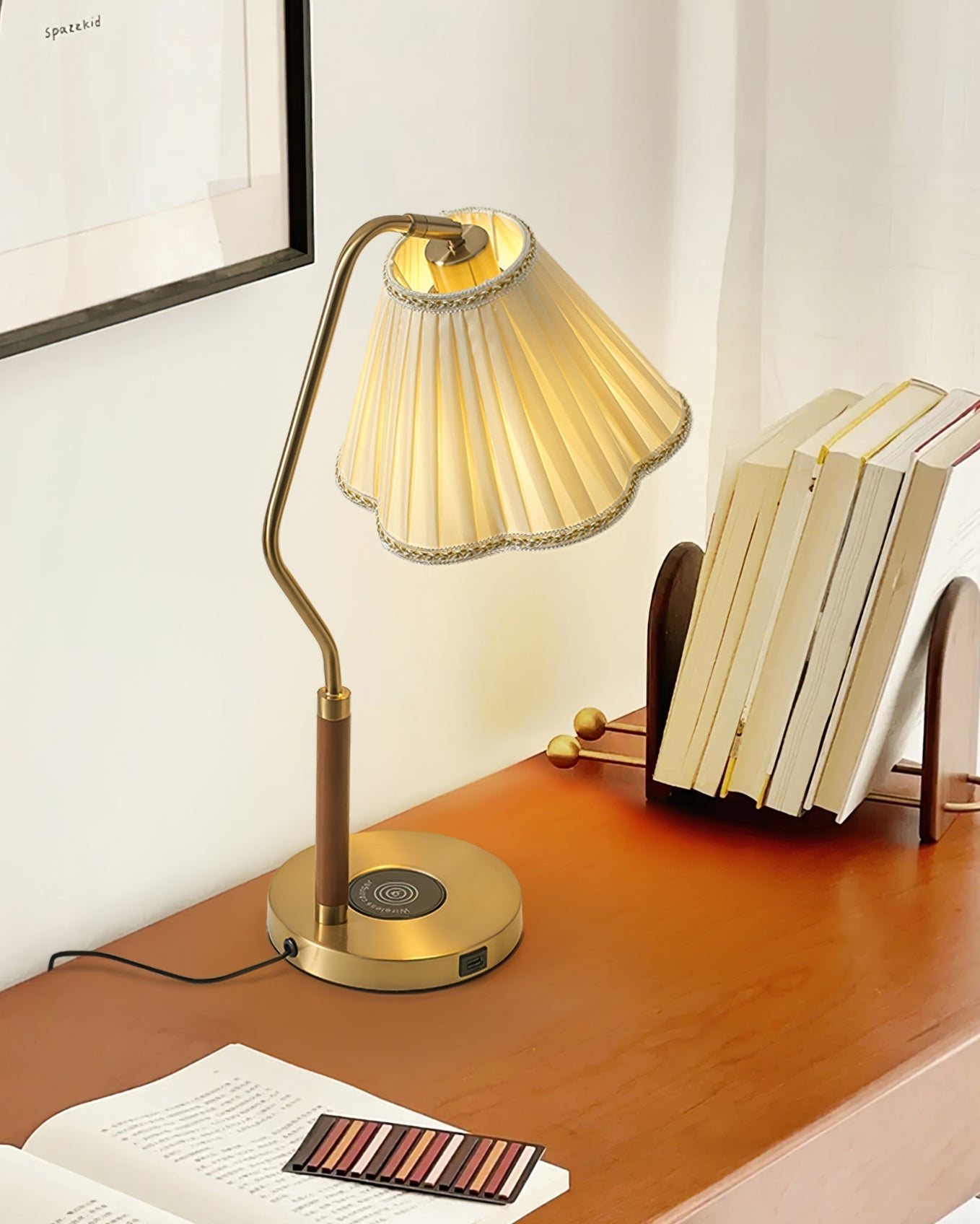LuxeLight - Florentine Fabric Table Lamp with Gold Base