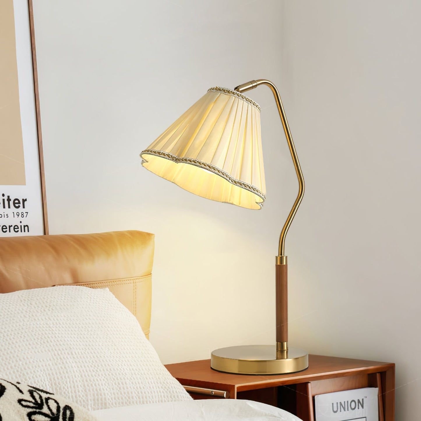LuxeLight - Florentine Fabric Table Lamp with Gold Base