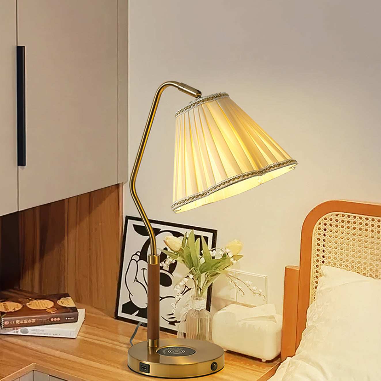 LuxeLight - Florentine Fabric Table Lamp with Gold Base