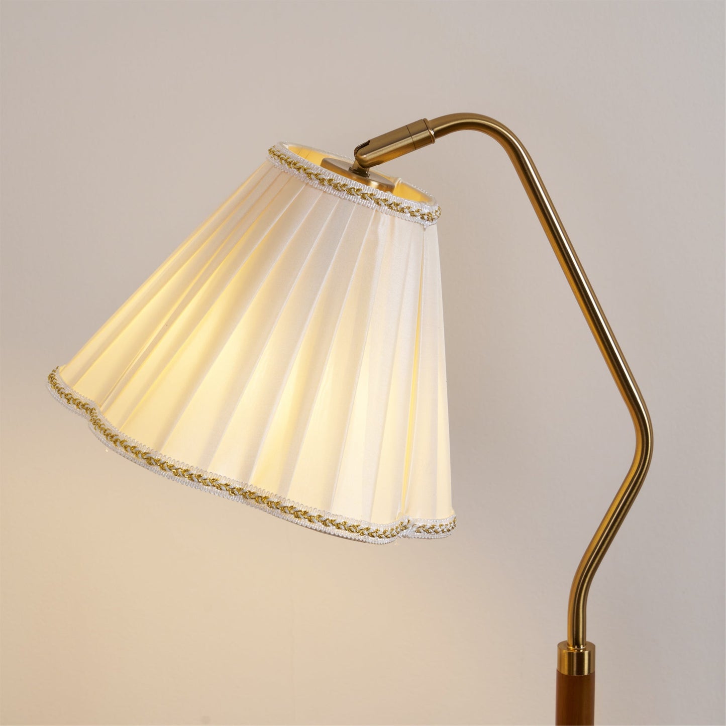 LuxeLight - Florentine Fabric Table Lamp with Gold Base