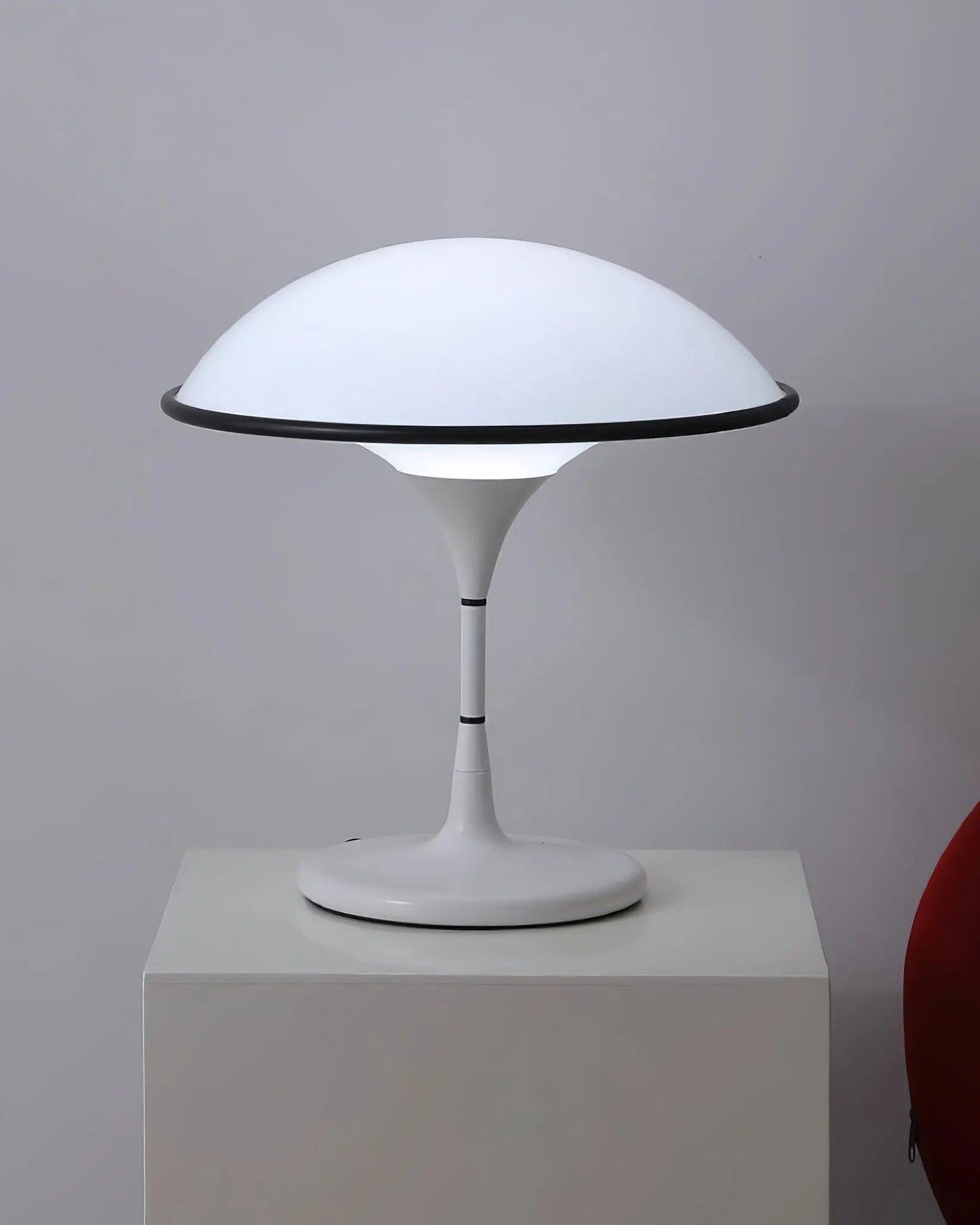 FontanaGlow - Skandinavisk Bordlampe