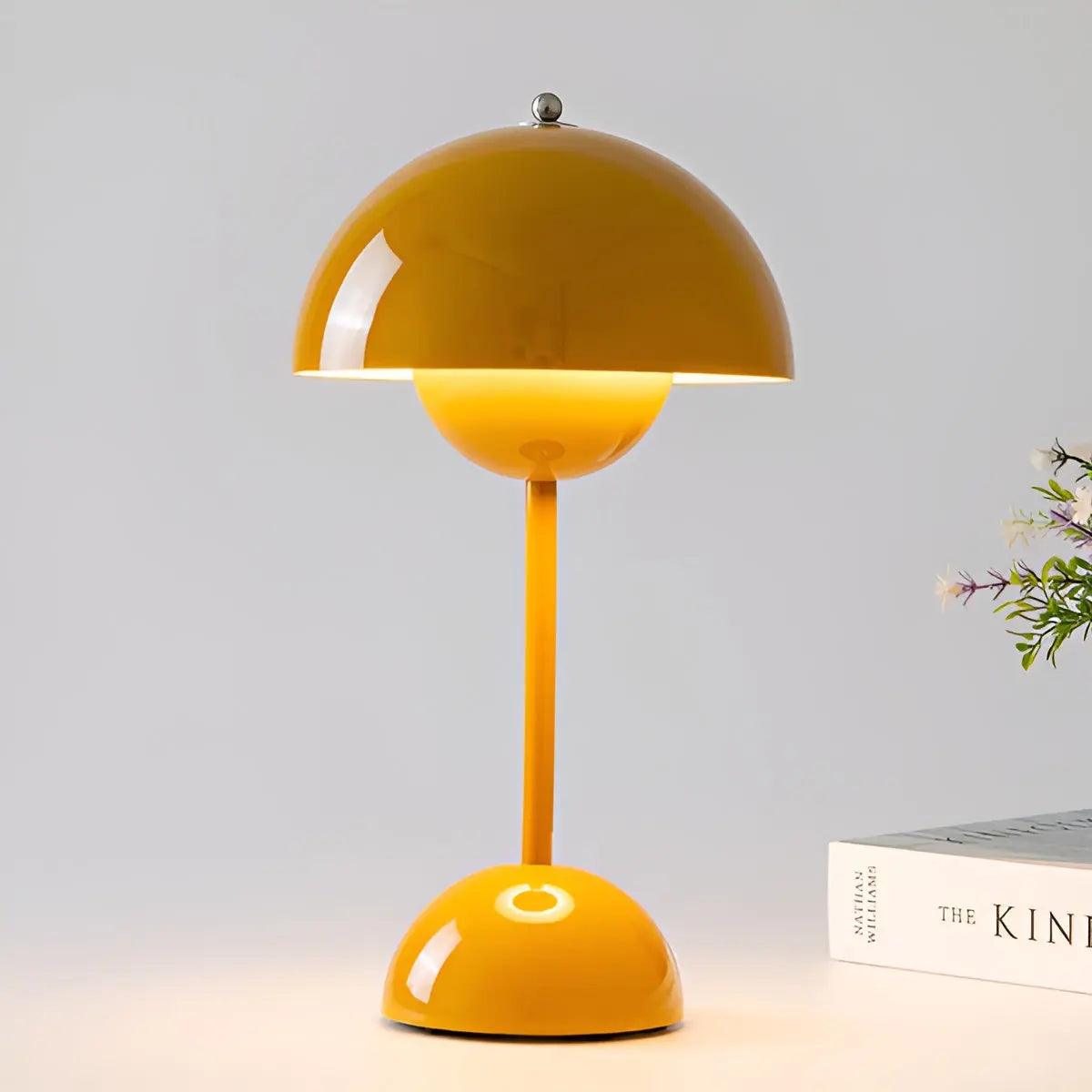 NordicaLight - Elegant Table Lamp