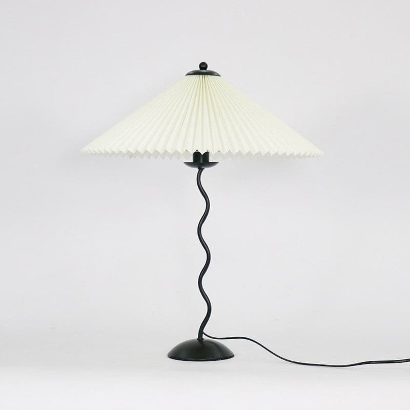 LichtPlissé - Table Lamp with Luxurious Pleated Shade and Wooden Base