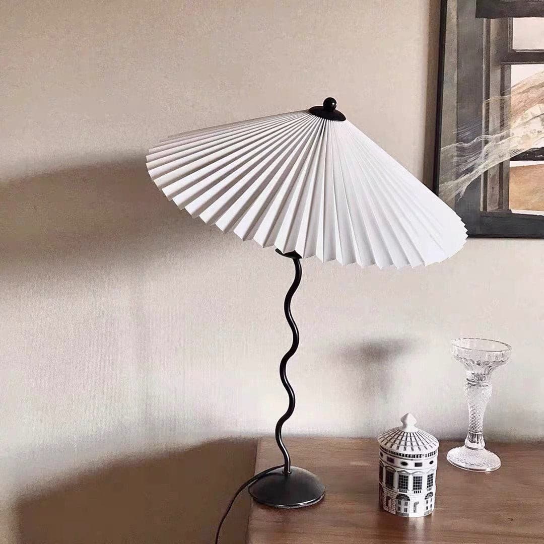 LichtPlissé - Table Lamp with Luxurious Pleated Shade and Wooden Base