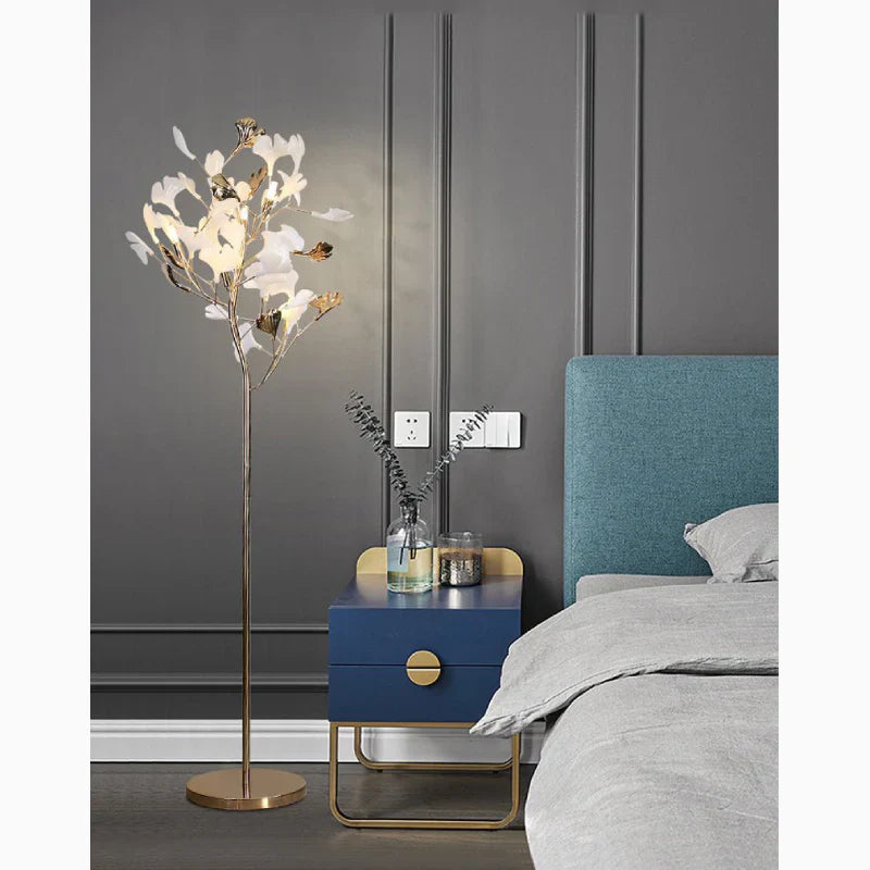 NatureLight - Kreativ gulvlampe med ginkgo-blade