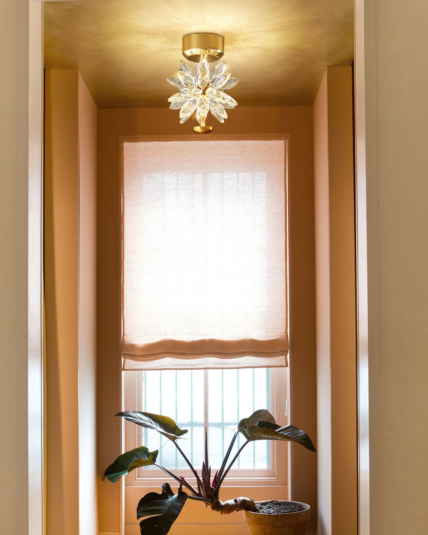 FlowerLuxe - Ceiling Lamp with Floral Design and Subtle Lighting