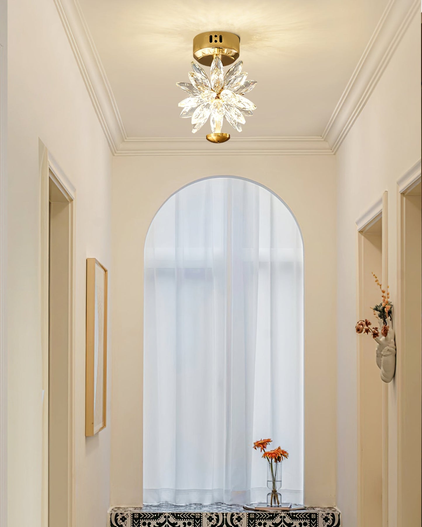 FlowerLuxe - Ceiling Lamp with Floral Design and Subtle Lighting