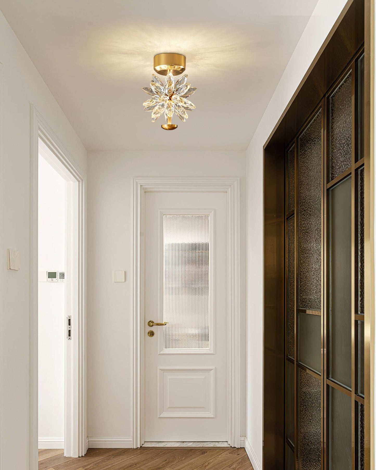 FlowerLuxe - Ceiling Lamp with Floral Design and Subtle Lighting