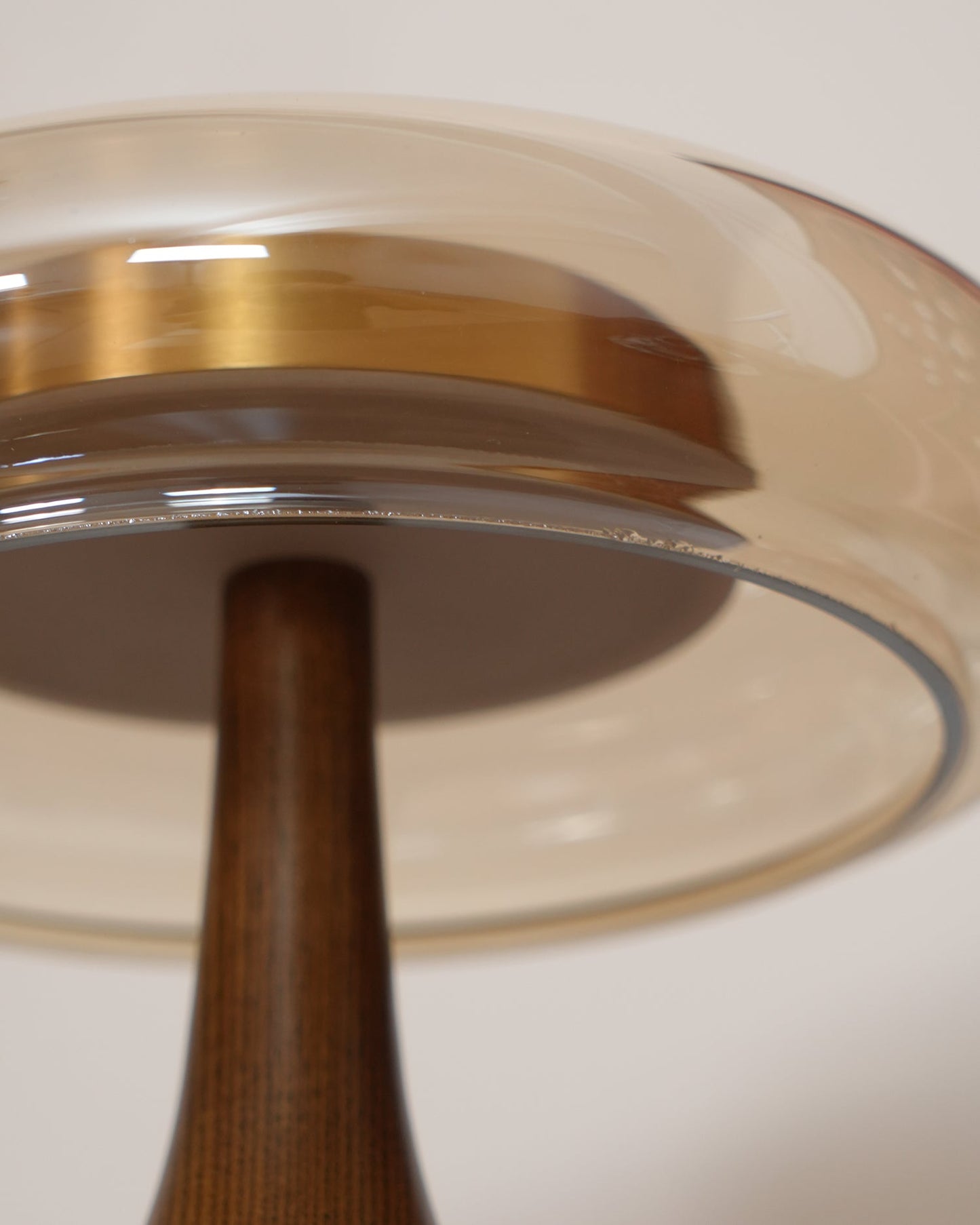 WoodLuxe - Lampe de table design avec LED réglable