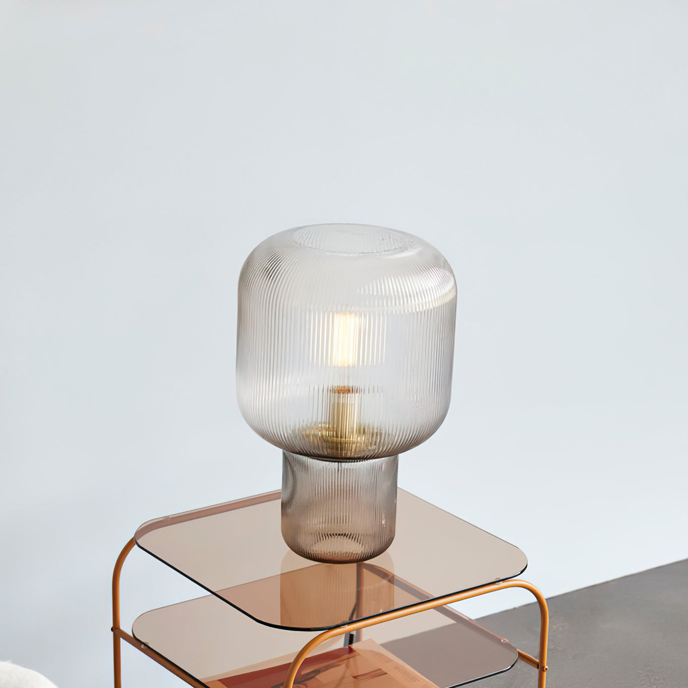 GlowSphere - Oval bordlampe af glas og metal
