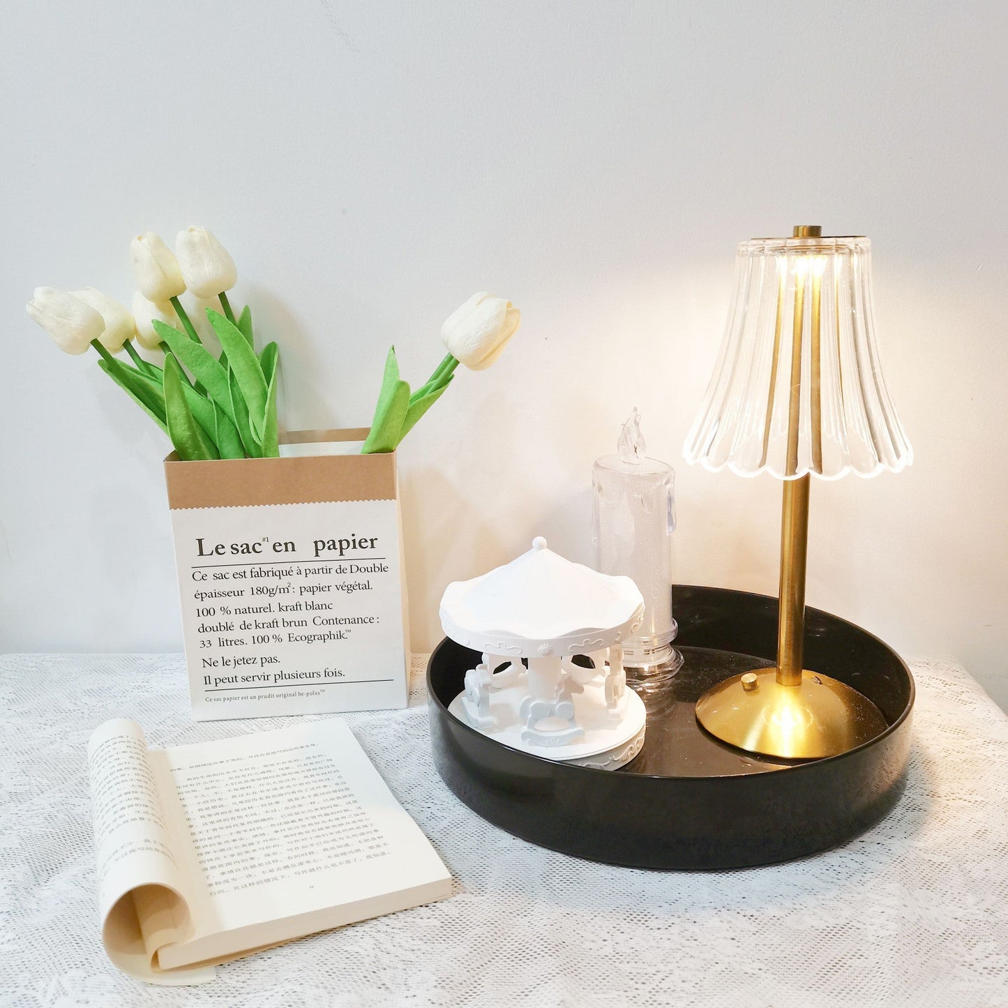 DiamondGlow – Bærbar bordlampe med guldfinish