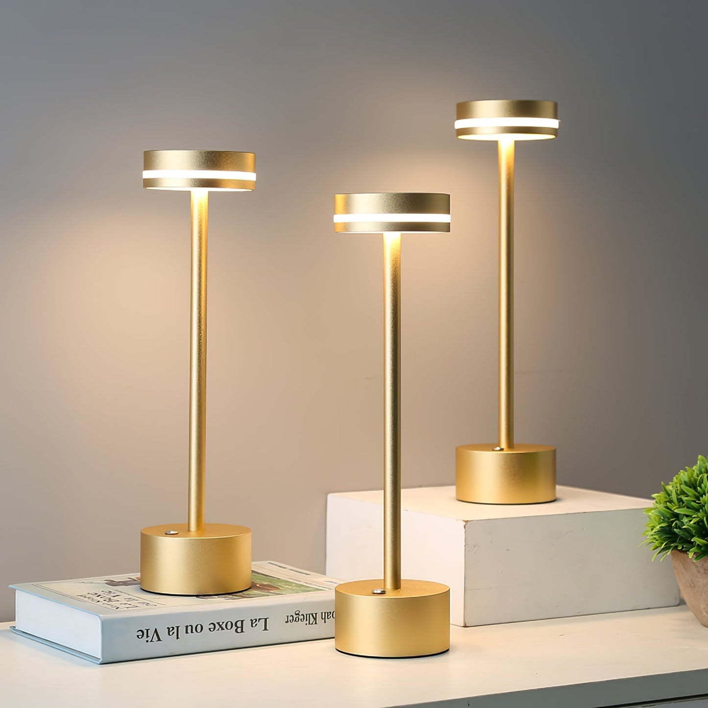 FunGloed - LED bordlampe med energisk design og behagelig belysning
