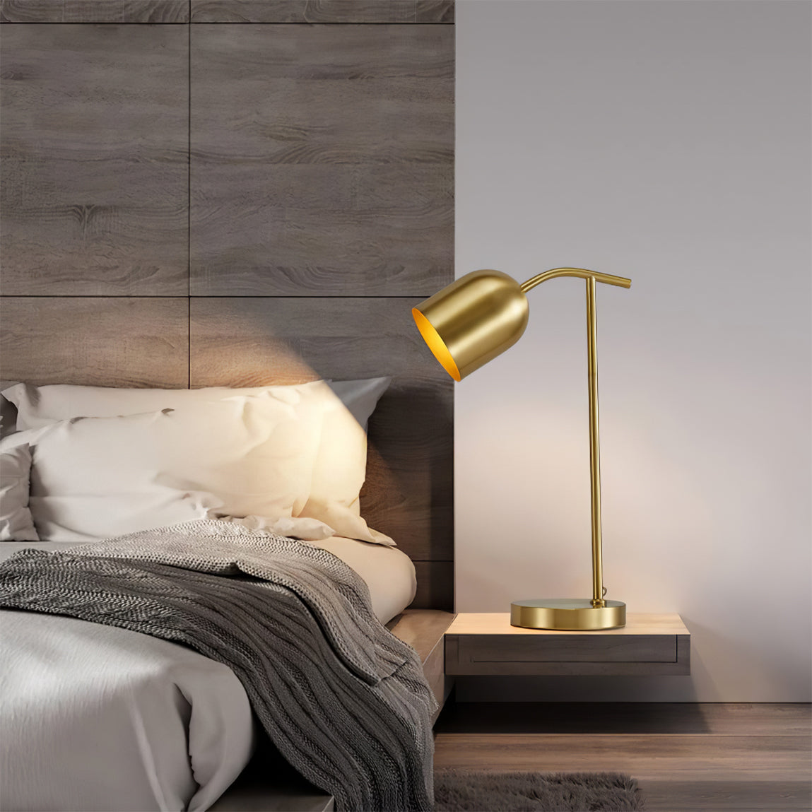 GlowAccent – Funktionel og dekorativ bordlampe i messing