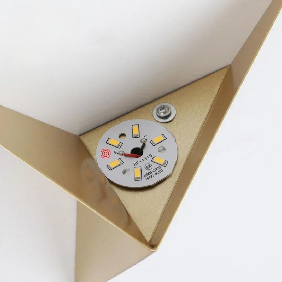AuraLight - Elegant vegglampe med minimalistisk design