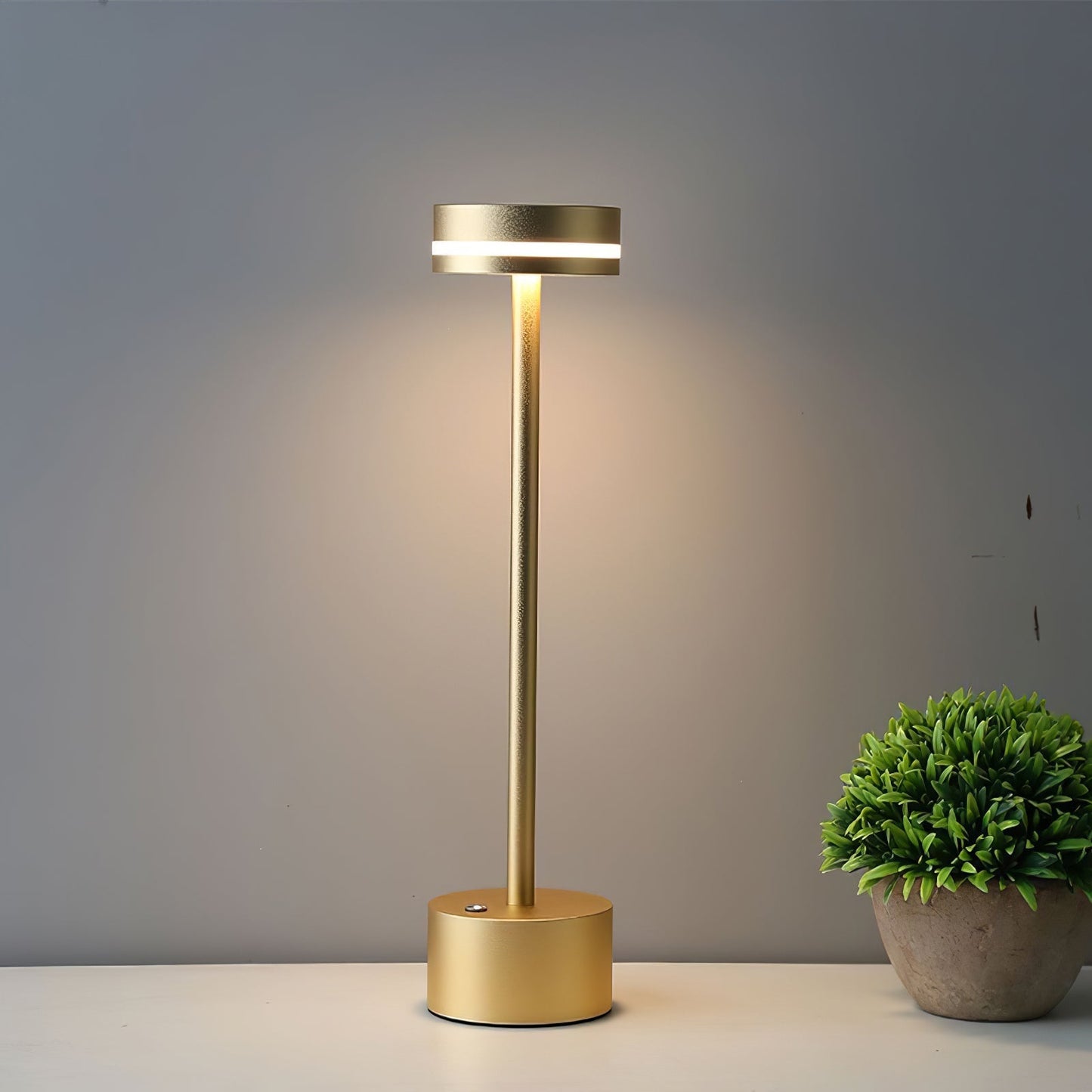 FunGloed - LED bordlampe med energisk design og behagelig belysning