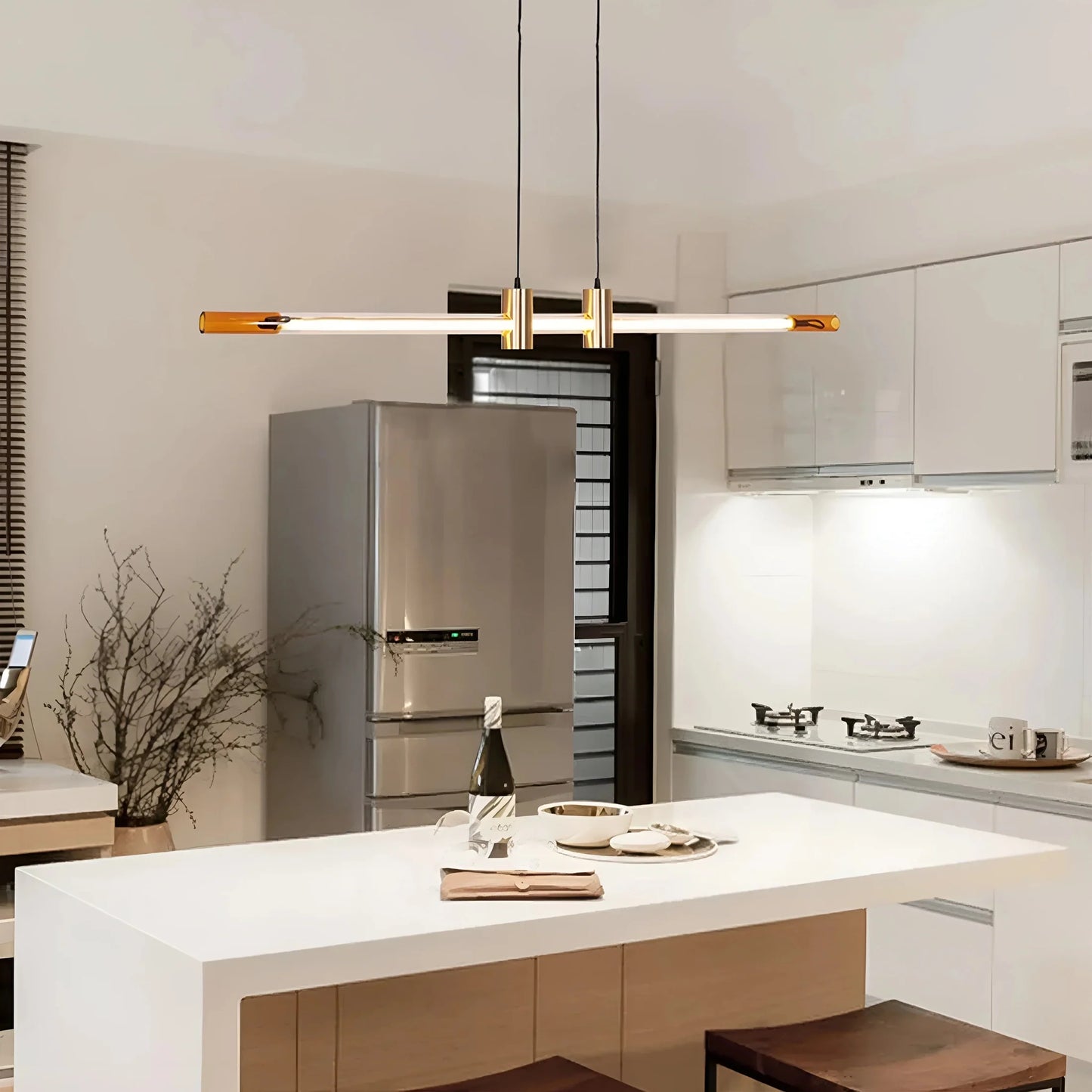 GlowElevate - Stilig lysekrone i gulldesign