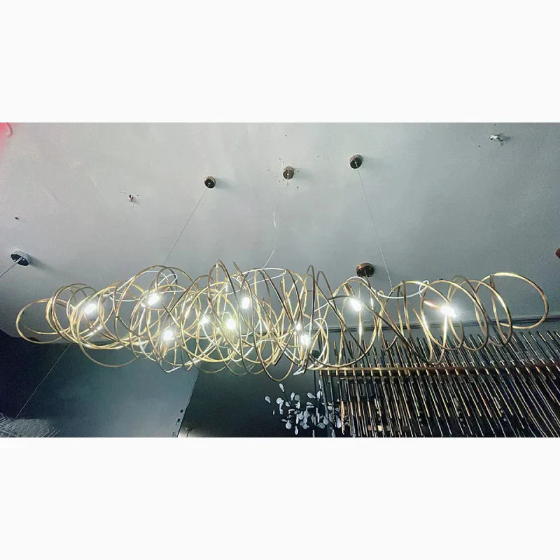 AuroraGlow - Guld Design Lampe