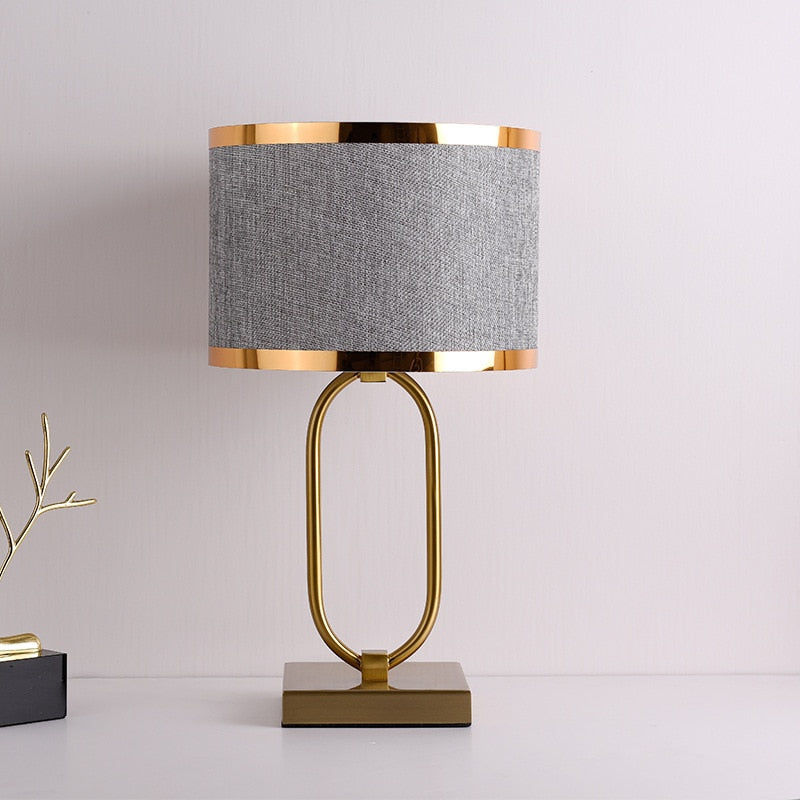 GoldenAura - Postmoderne Gouden Lamp