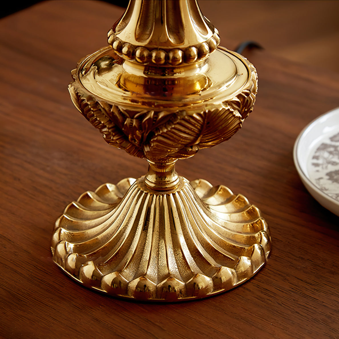 TasselLight - Table Lamp with Soft Tassels and Fine Beads