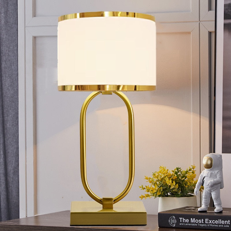 GoldenAura - Postmoderne Gouden Lamp