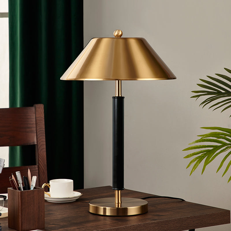 LuxeFuture - Table Lamp with Modern Design and Soft Lighting