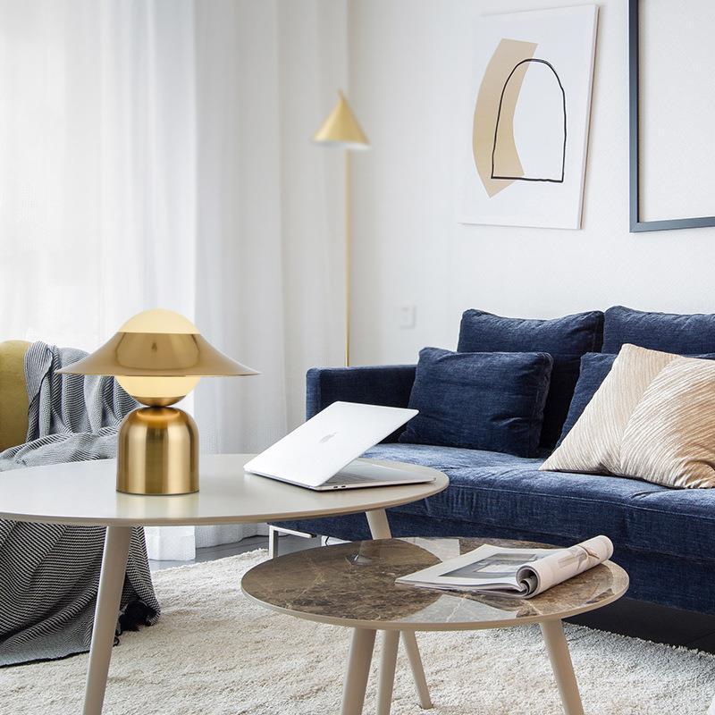 NordicGlow - Guld Stil Bordlampe
