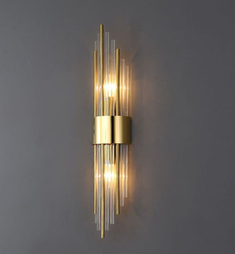 RadiantLux - Guld Krystal Væglampe med Bæredygtigt Design