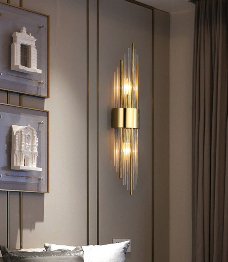 RadiantLux - Guld Krystal Væglampe med Bæredygtigt Design