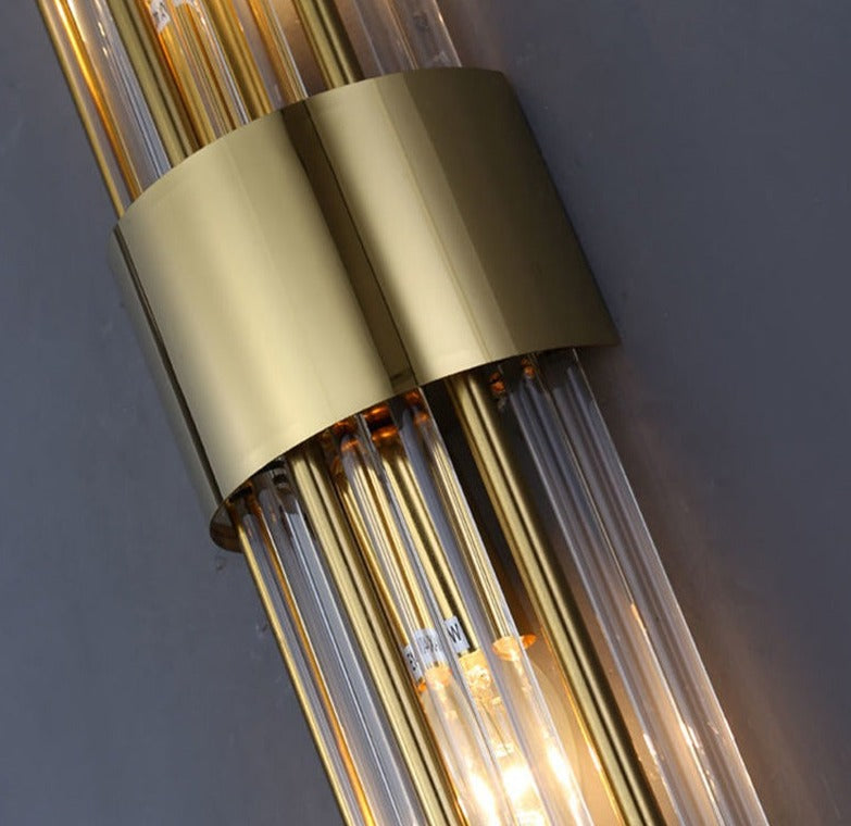 RadiantLux - Guld Krystal Væglampe med Bæredygtigt Design