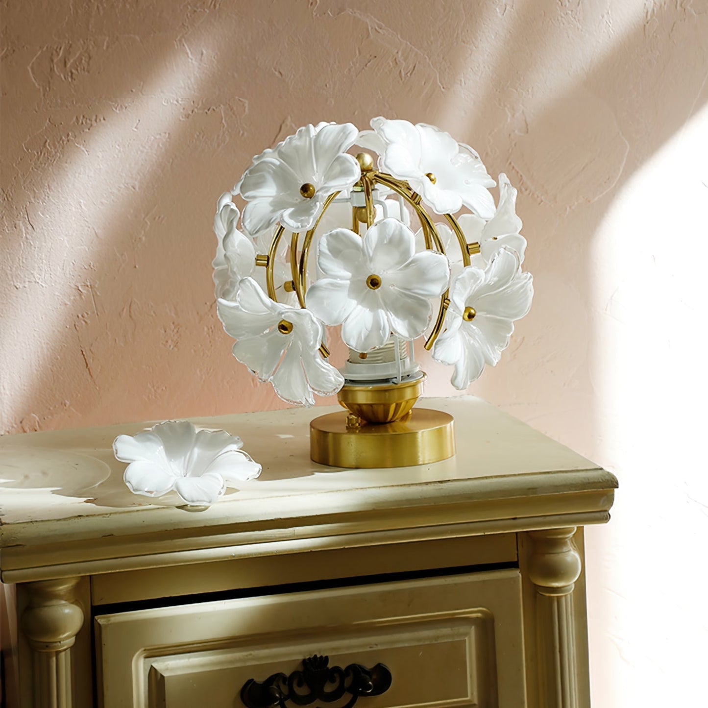 GraceBloom - Blomsterbordlampe