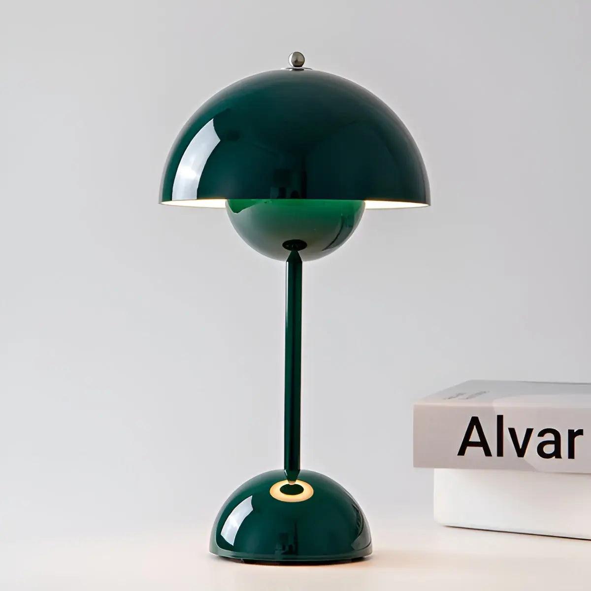 NordicaLight - Elegant Table Lamp